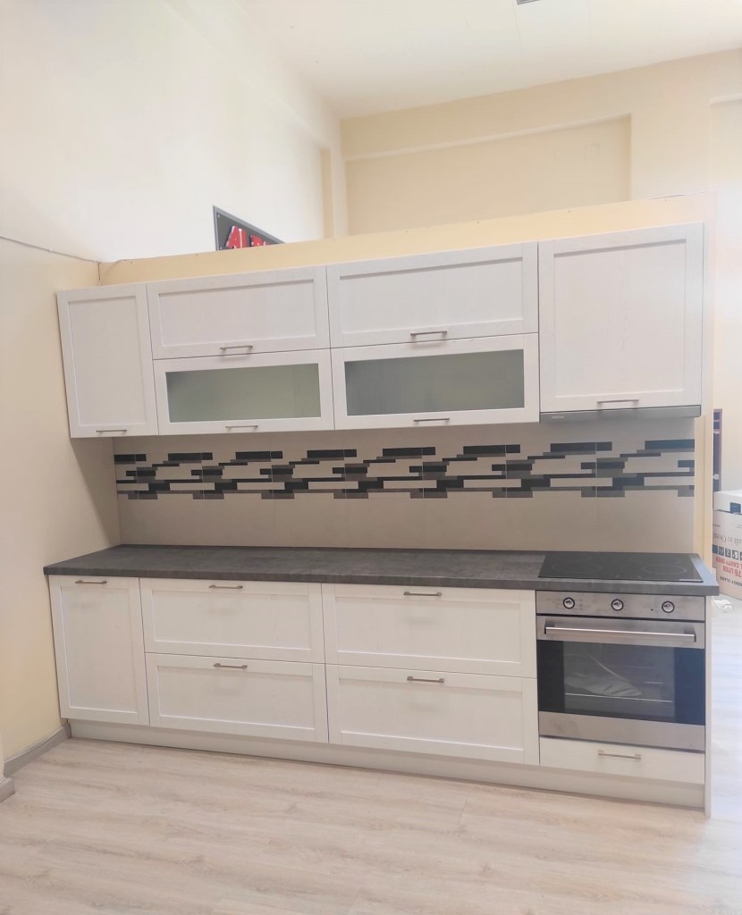 Εκθεσιακή κουζίνα