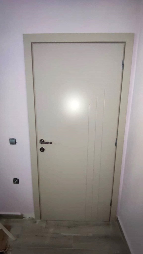 Μεσόπορτα μπεζ